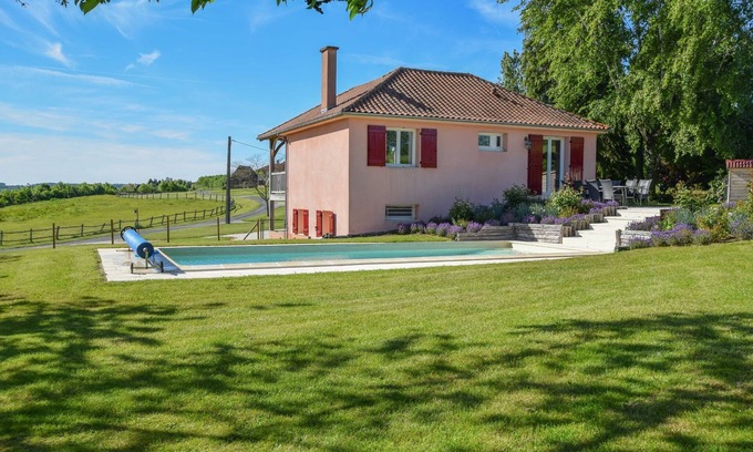 Saint-Medard-d'Excideuil Maison | Maison hollandaise avec piscine privée chauffée