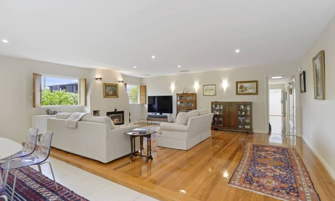 Merivale Maison | Elegant Family Home in Merivale