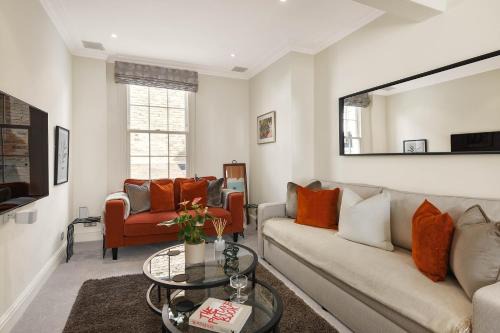 Brompton & Hans Town Maison | Elegant Knightsbridge Townhouse by Harrods
