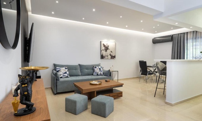 Palaio Faliro Appartement | Elegant Oasis 2 BR Apt near the Marina & the Beach
