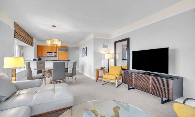 Brickell Copropriété | Luxury Waterfront 2 Bedroom Unit with Breathtaking Views. Free Parking