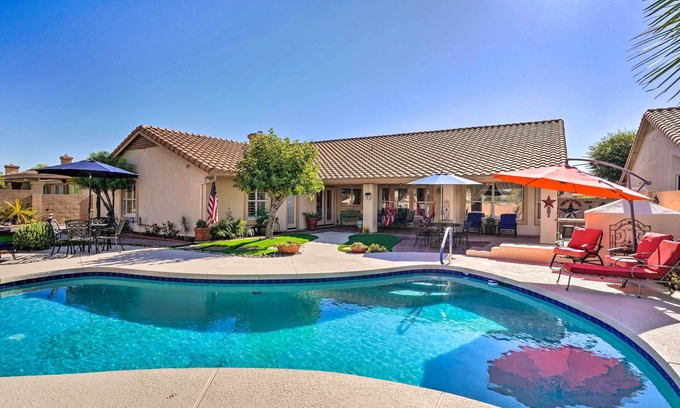 Tierra Norte Maison | Elegant Peoria Home: Pool, Putting Green, Fire Pit
