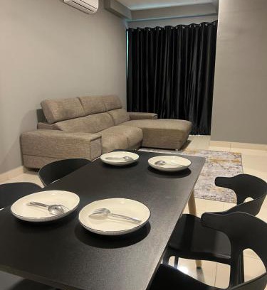Sungai Buloh Appartement | Elegant Pool View Condo at Residensi Suasana Damai