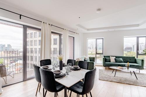 Docklands Appartement | Elegant & Spacious City Island Apt- Skyline View - WiFi - Netflix