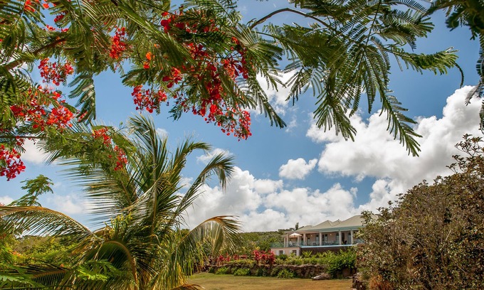 Barnes Ghaut Villa | Villa moderne élégante et spacieuse avec piscine à débordement et vue imprenable. 8-10 personnes