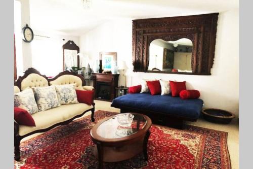 Claremont Appartement | Elegant Spacious Private Studio ~ Upscale Berkeley