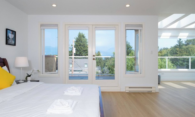 West Point Grey Maison | Elegant Spanish Villa near Jericho Beach with Mountain & Ocean Views
