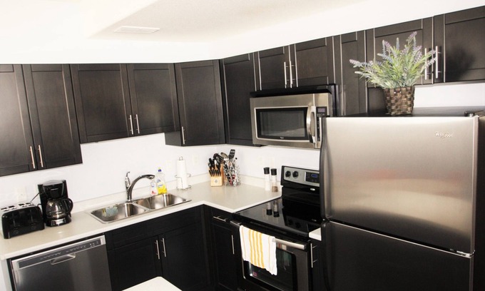 Saskatoon Appartement | Suite élégante près de l'aéroport 2Bd, 1BR, parking - Appartement 2 chambres, pour 6 personnes