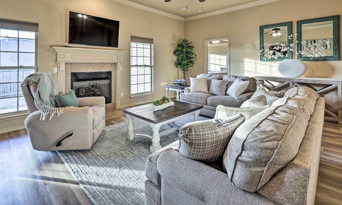 Bentonville - Fayetteville Maison | Elegant Vacation Rental w/ Private Yard!