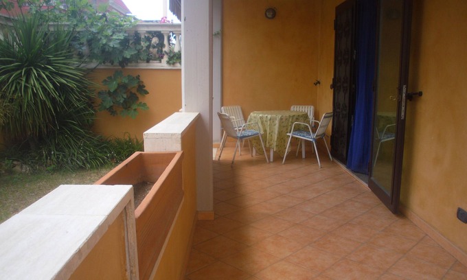 Ladispoli Villa | Élégante villa sur 2 niveaux à quelques pas de la mer et à 25 minutes de San Pietro