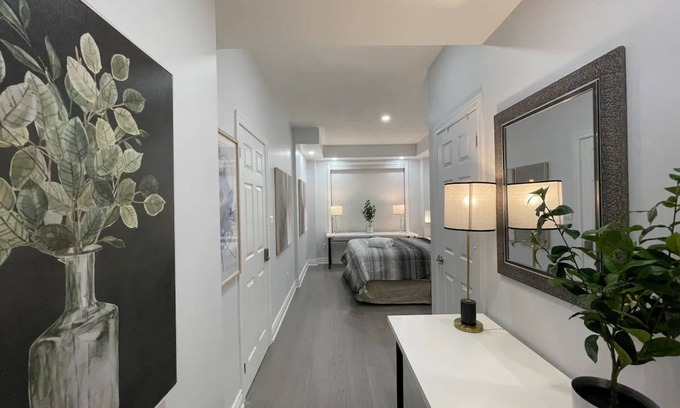 Oakville Maison | Elegant Winter Retreat Getaway In Oakville Whole Townhome