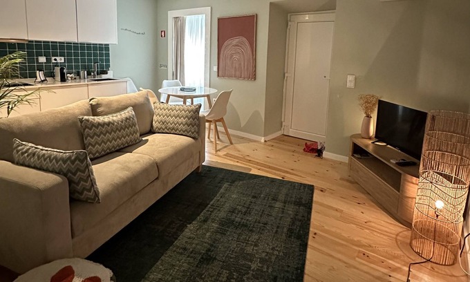 Restelo Appartement | Elegante Apartamento,totalmente remodelado num típico Bairro de Lisboeta.