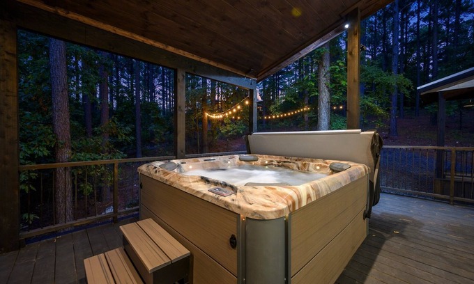 Broken Bow Cabine | Elevated Oasis- Brand new 3 bed/3.5 bath with high-end amenities! Sleeps 10