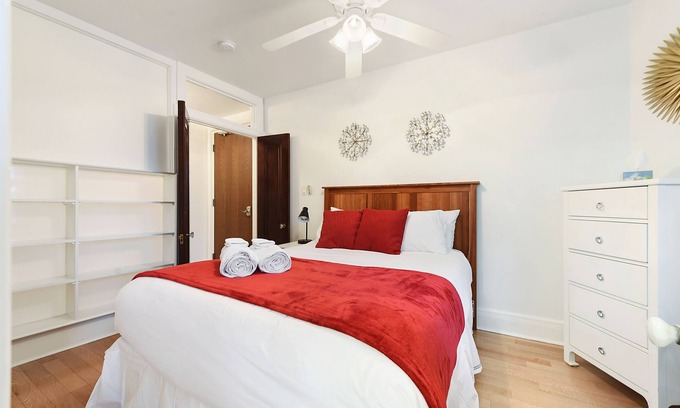 Bloomfield Appartement | Elevator~West Penn~Parking~Queen Bed-Central Location