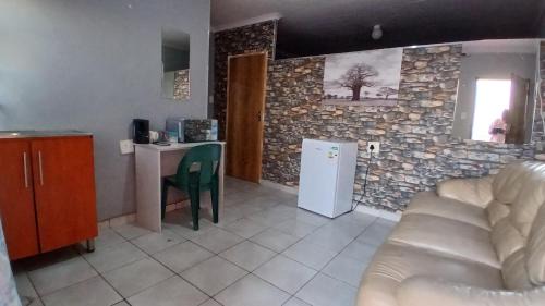 Louis Trichardt Maison | Elim Pink House Accommodation