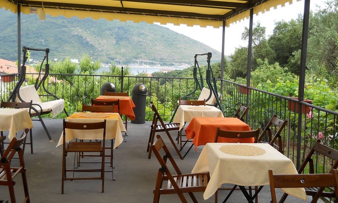 Sapri Lit Et Petit-Déjeuner | Elios Residence