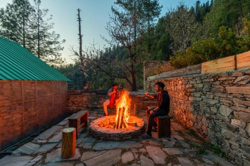 Kumharsain Villa | ELIVAAS 3 BHK Cottage with Garden & Sauna - Silvana