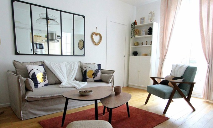 Serris Appartement | ELIZÉ 5 ~ Au cœur du Val d'Europe pour 4 pers ~