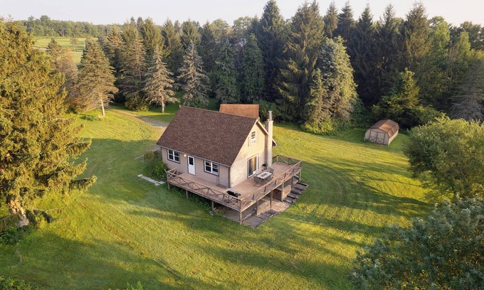 Union Dale Cabine | Elk Mountain Ski Resort: Rustic Home on 21 Acres