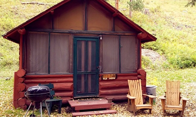 Cheyenne Crossing Cabine | Elkhorn Cabine avec Porche de couchage