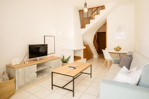 Ano Lechonia Maison | Elle74 Platanidia
