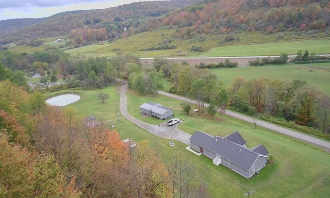 Salamanca Chalet De Ski | Ellicottville Chalet 5 Mi to Village