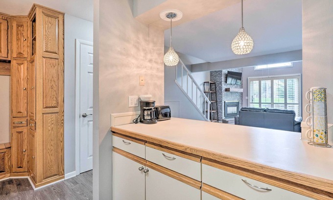 Ellicottville Appartement | Ellicottville Townhome ~ Half Mi to Slopes!