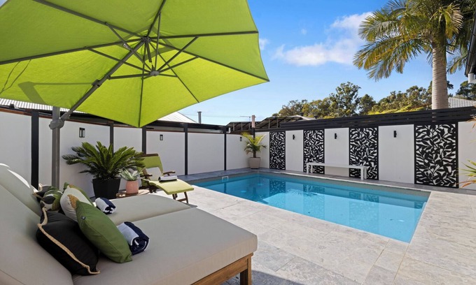 Coffs Harbour Villa | Escape to Luxe, Pool, Pet-Friendly, Fireplace, Convenience