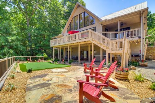 East Ellijay Maison | Ellijay Cabin with Hot Tub and Mountain Views