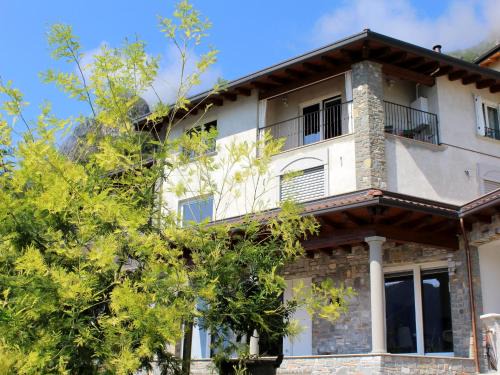 Marone Appartement | ello Apartment for Lake Adventures