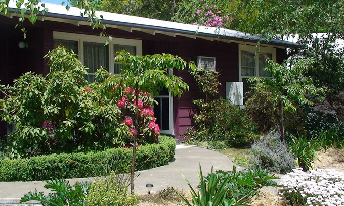 Bright Hôtel | Elm Lodge