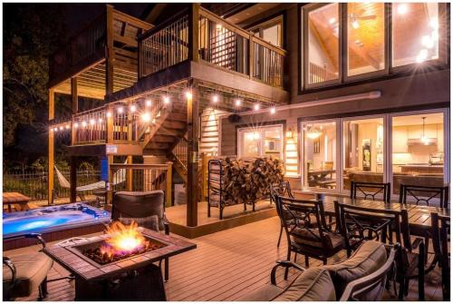 Miller Beach Maison | Elyon Hall Coach House
