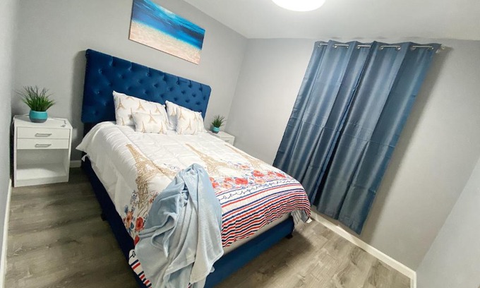 Tri-Taylor Appartement | EMALUX Condo Near Downtown,Bus,Train,Hospitals,United-Center,Fulton Market