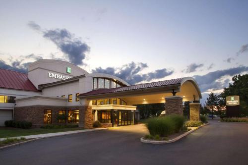 Romulus Hôtel | Embassy Suites by Hilton Detroit Metro Airport