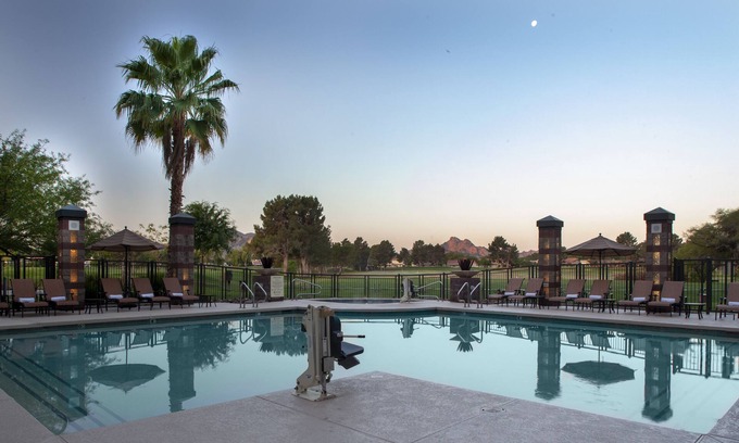 Paradise Valley Village Hôtel | Embassy Suites by Hilton Phoenix Scottsdale