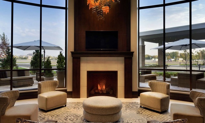 Lakefront Hôtel | Embassy Suites by Hilton Syracuse Destiny USA