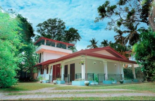 New Town Maison | Emeral Peak Guest House