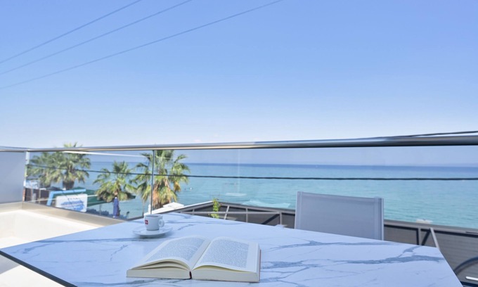 Pefkochori Hôtel | Emily's Luxury Suites