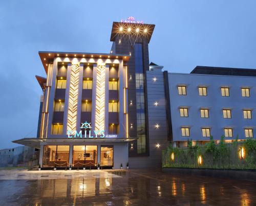 Thiruvananthapuram Hôtel | EMILYS By JDANIELS