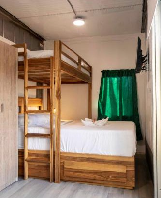 Uvita Appartement | Emi’s Place Container Living