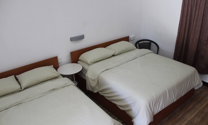 Kampung Gong Rengas Maison | Emma Guesthouse 1