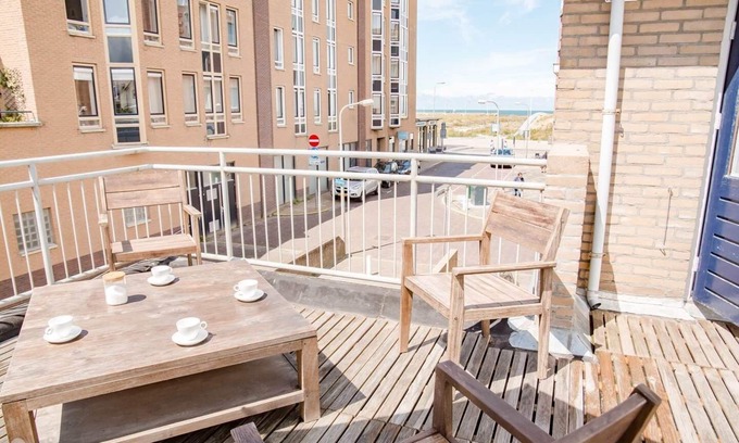 Municipality of Katwijk Appartement | Emma's Beachhouse on a 1 minute walking distance from the beach and centre !