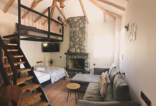 Sourpi Maison | Emmeleia's