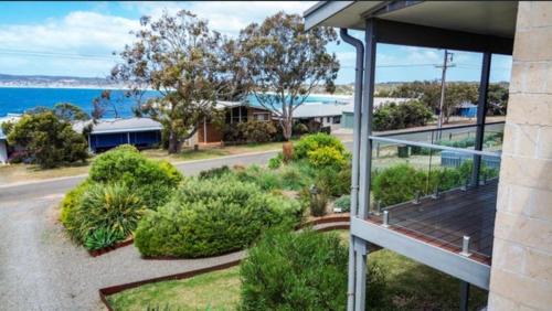Emu Bay Maison | Emu Bay Bliss 'sweeping ocean views'