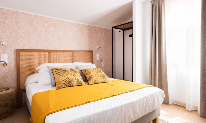 Cerbere Appartement | En bord de mer ! Chambre cosy 12m² + piscine