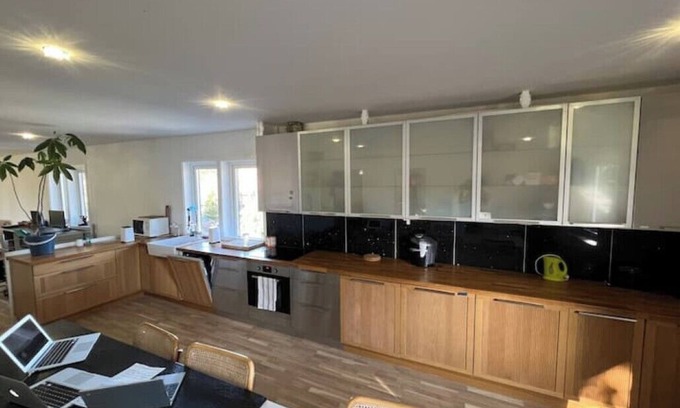 Skrubba Villa | En egen våning i ny renoverad lyxig villa Tyresö