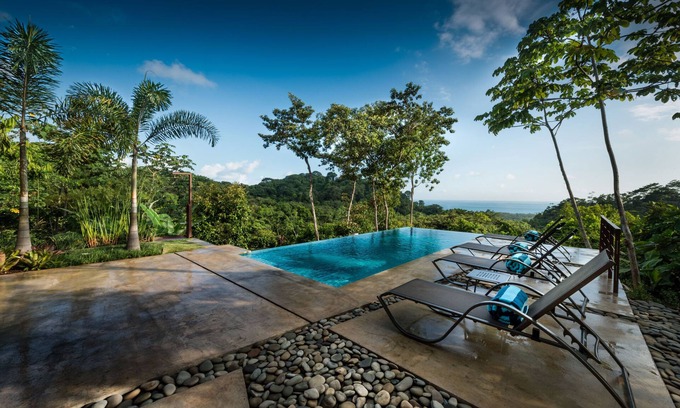Hatillo Villa | Encantada- Villa nueva, verdaderamente espectacular con vistas a la montaña y al mar