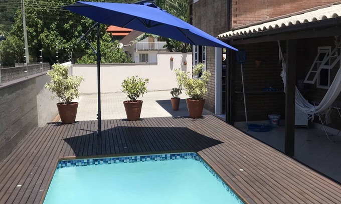 Centro Maison | Grande maison w / piscine et salle de jeux (billard, Pacal) Creek de Brito