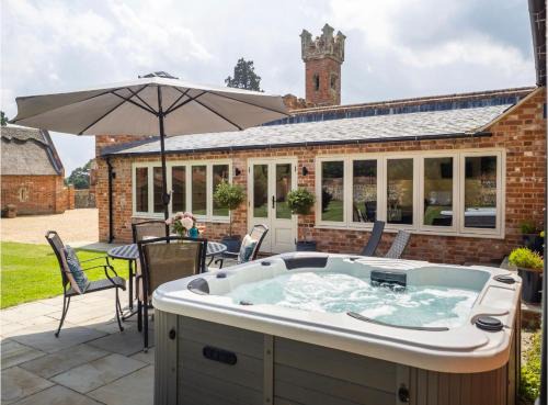 Salhouse Maison | Enchanted Cottage