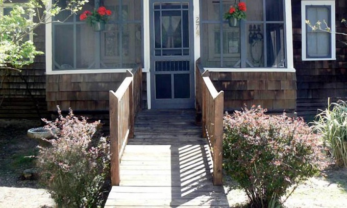 Ocean Beach Cottage | Enchanting 3 BR Home on a Beach Block - Now Booking for 2019 / Ocean Beach, NY